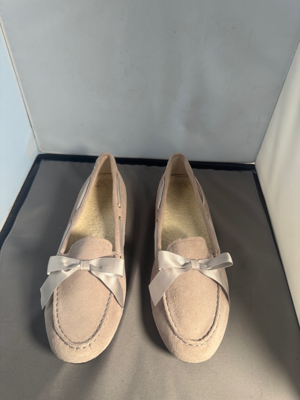 Women's Suede Bow Loafers‎ in Light beige